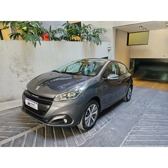 Peugeot 208 1.6 Feline Tiptronic