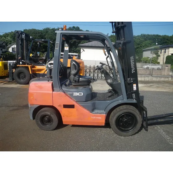 Autoelevador Toyota 3000k Modelo 02-8fg30 Nafta