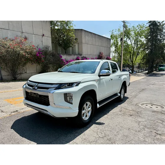 Mitsubishi L200 2.5 Di-d Cabina Doble 4x4 Mt