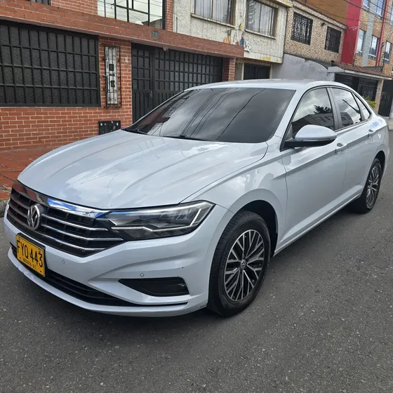 Volkswagen Jetta Vii 2019 Tsi Comfortline 1.4t At 2019