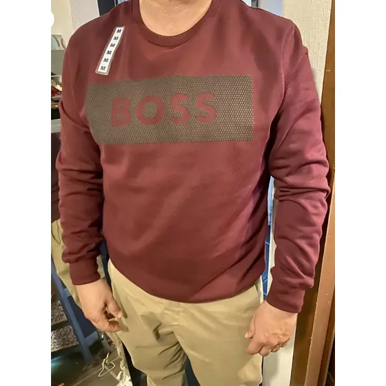 Sudadera No Gucci, No Carolina Herrera, No Boss