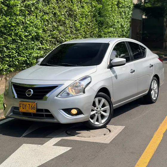 Nissan Versa 2019 1.6 Advance