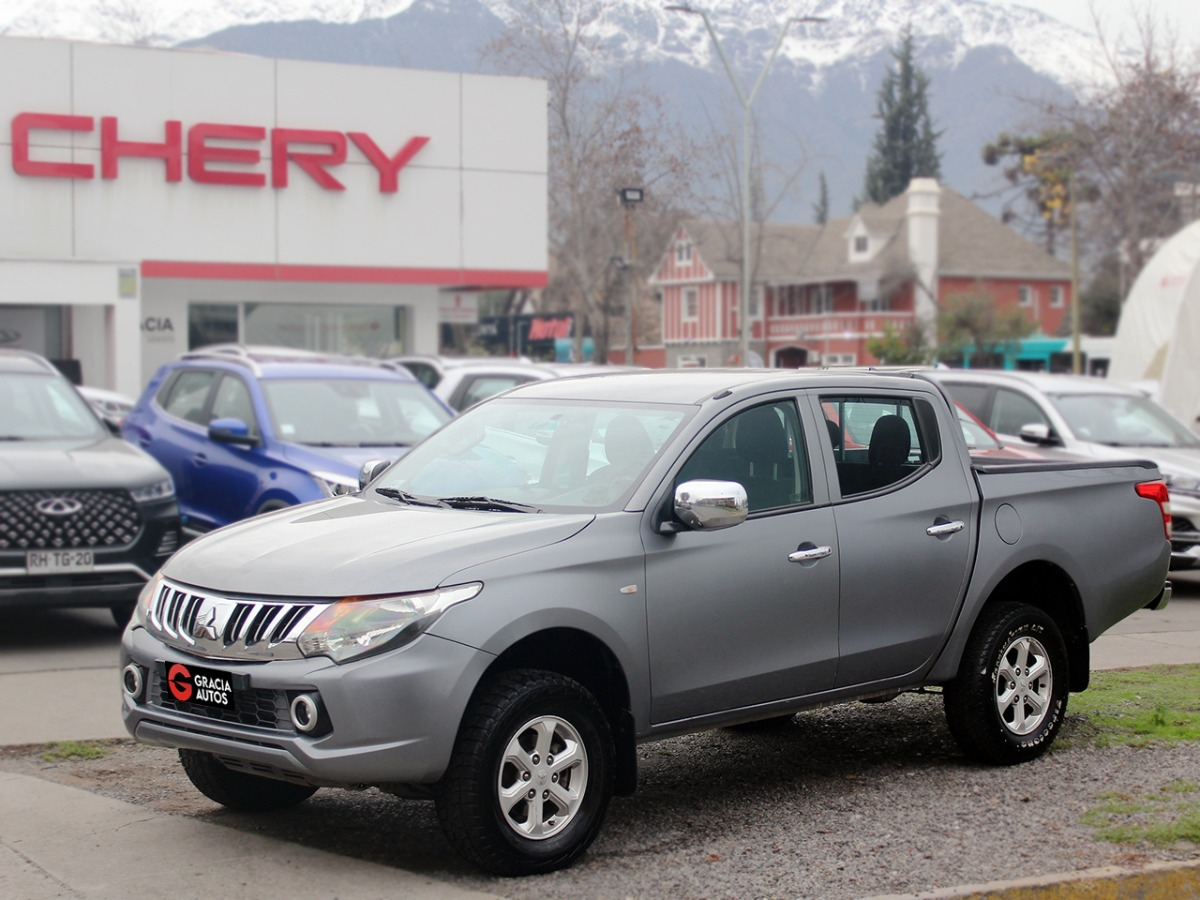 Mitsubishi L200 Katana Crt Cd Td 2.4 Mt 4x4 2017