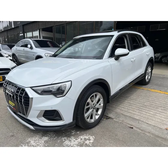 Audi Q3 Ambition