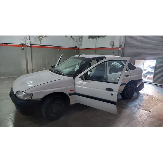 Ford Escort Lx 1.8