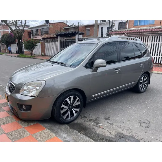 Kia Carens 2.0 Rondo Ex