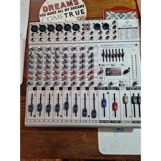 Mesa De Som Behringer Ub1222 Fx