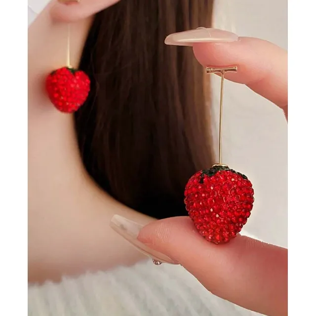 Zarcillos De Fresa Con Pedreria Brillante