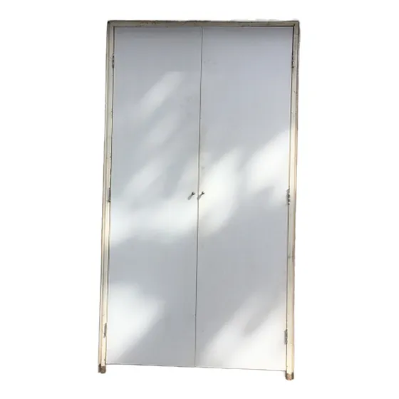 Puertas De Closet De Madera Forrada Con Vinilo, Usada.
