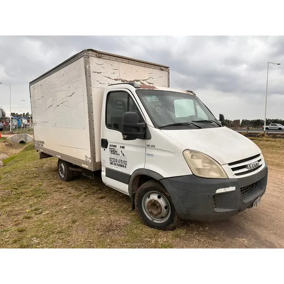  Iveco Daily 40s14, Carroceria Paquetera