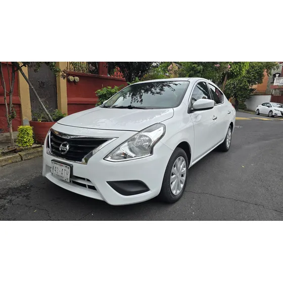 Nissan Versa 1.6 Sense Mt