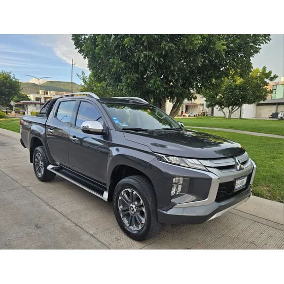 Mitsubishi L200 2.5 Di-d Cabina Doble 4x4 At