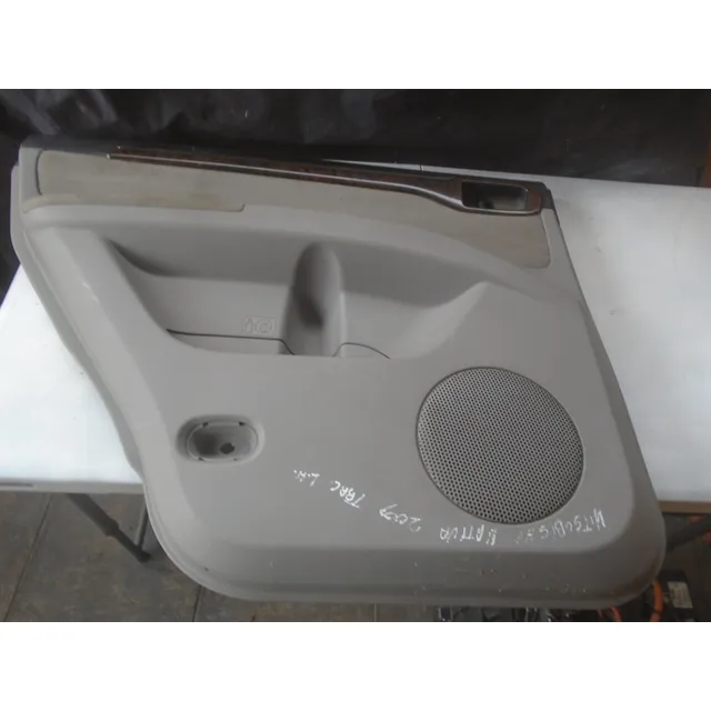 Vendo Tapiceria Trasera Izquierda De Mitsubishi Nativa 2009