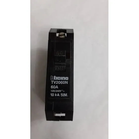 Breaker 1x40 Amp 110/240 V Para Empotrar Marca Ticino