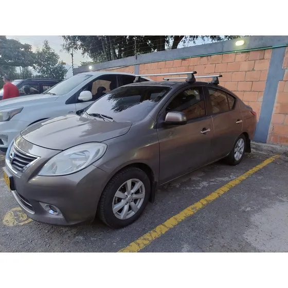 Nissan Versa 1.6 Advance