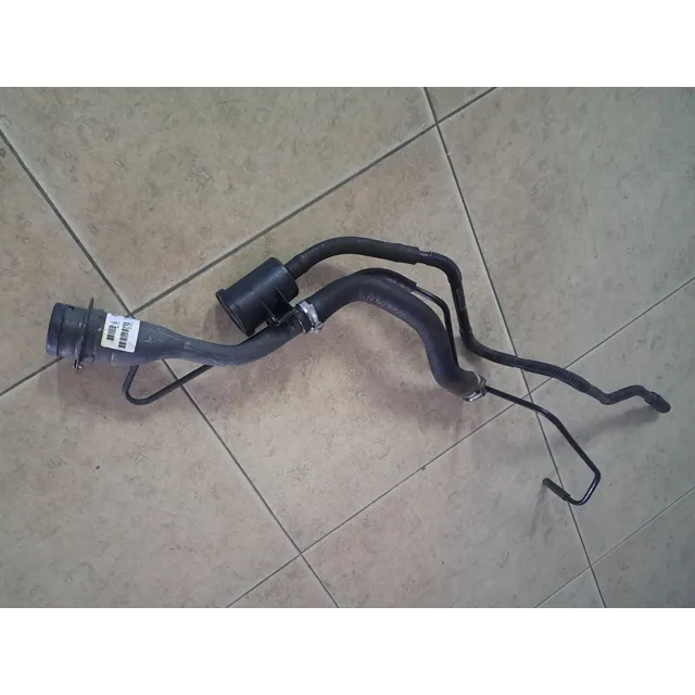 Tubo Llenado Gasolina Jeep Cherokee Kj Año 02al07