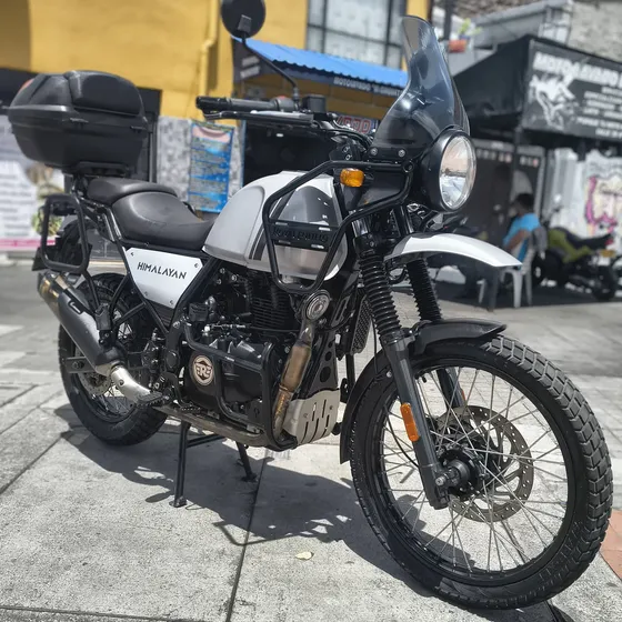 Royal Enfield Himalayan 411 2024