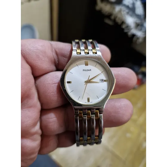Reloj Pulsar Retro Unisex Gris/dorado Gris Gris