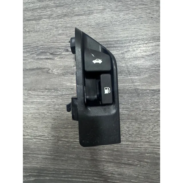 Manilla De Gasolina Y Maletera Toyota Corolla 20-24 Se S Le