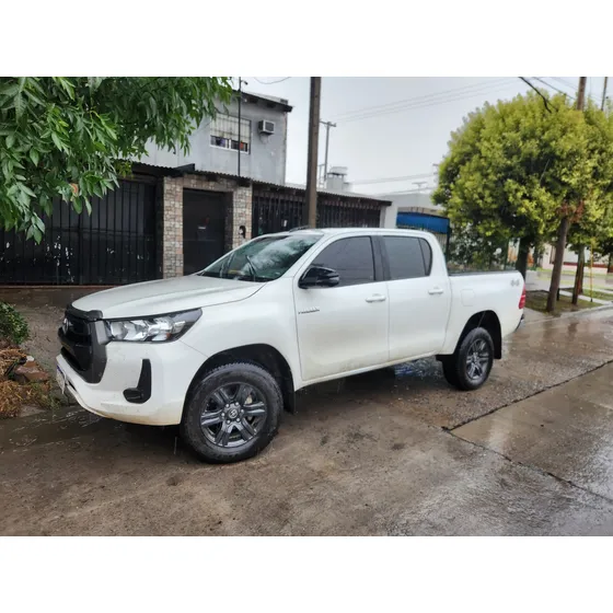 Toyota Hilux Pick-up 2.8 Cd Sr 204cv 4x4