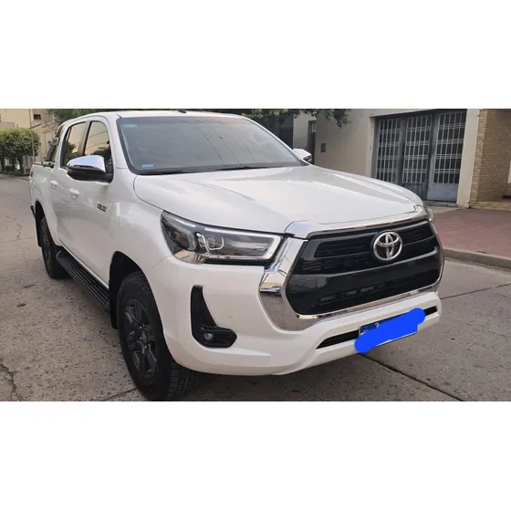Toyota Hilux Pick-up 2.8 Cd Srv 177cv 4x4