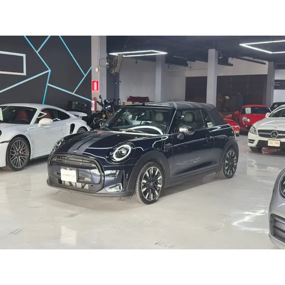 Mini Cooper Convertible 1.5 Iconic At