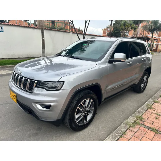 Jeep Grand Cherokee Laredo