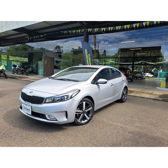 Kia Cerato Pro 1.6l Zenith At