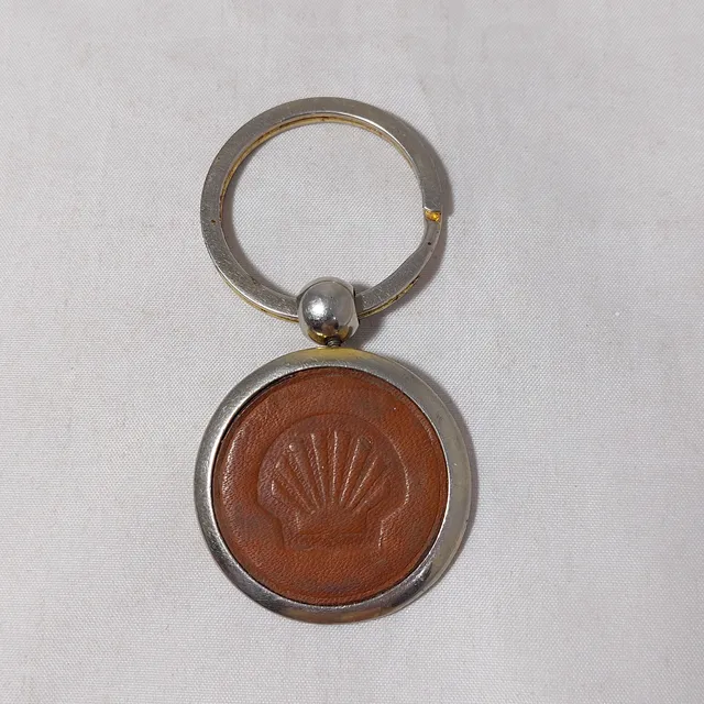 Antiguo Llavero Publicitario Shell Metal Cuero Mag 66674