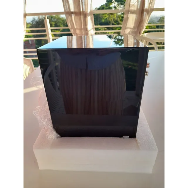 Subwoofer Compacto Project - Sólo Usado En Exhibición