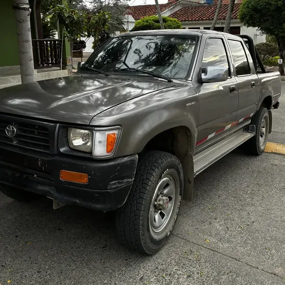 Toyota Hilux 1998 2.4l 4x4