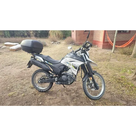Yamaha Xtz 250 / Mod 2021 /9300 Km Alarma X28 Nueva Cajuela