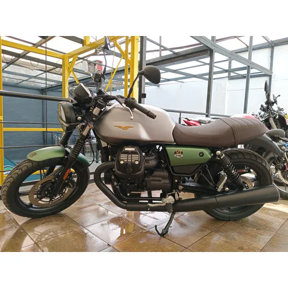 Moto Guzzi V7 Stone Centenario 2021