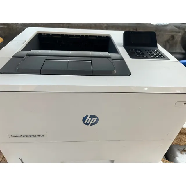 Impresora Monocromática Hp M506 Con Tóner Y Cables