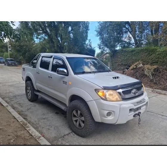 Toyota Hilux Pick-up 3.0 I Srv Cab Doble At 4x4 Cuero