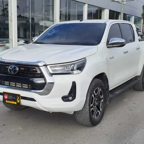 Toyota Hilux 2023 2.8 Diésel 4x4 At