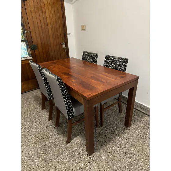 Juego De Comedor Mesa De Algarrobo + 4 Sillas Tapizadas