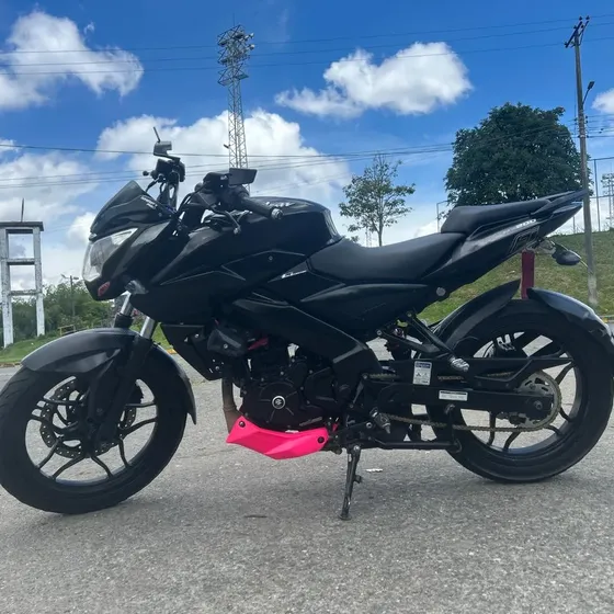 Bajaj Pulsar Ns 200 Fi Abs Modelo 2024 Color Negro Infinito