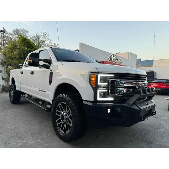Ford F-250 6.7l Super Duty Cab Dob Diesel 4x4 At