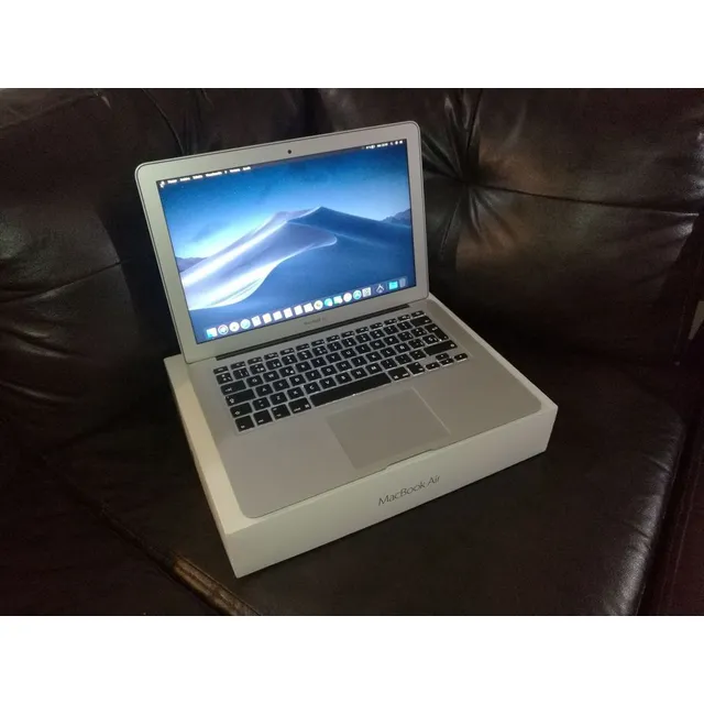 Macbook Air A1466. 2017, En Su Caja. Posible Desarme. Prende