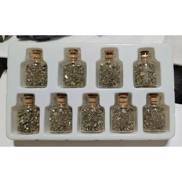 Piritas Box De 9 Botellitas Con El Mineral 