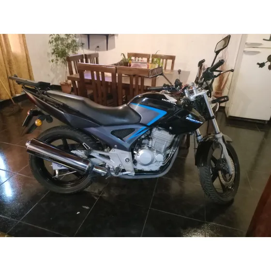 Honda Twister 250 En Buenas Condiciones