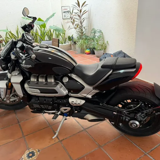 Triumph Rocket 3 R