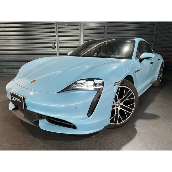 Porsche Taycan 4p Turbo Aut