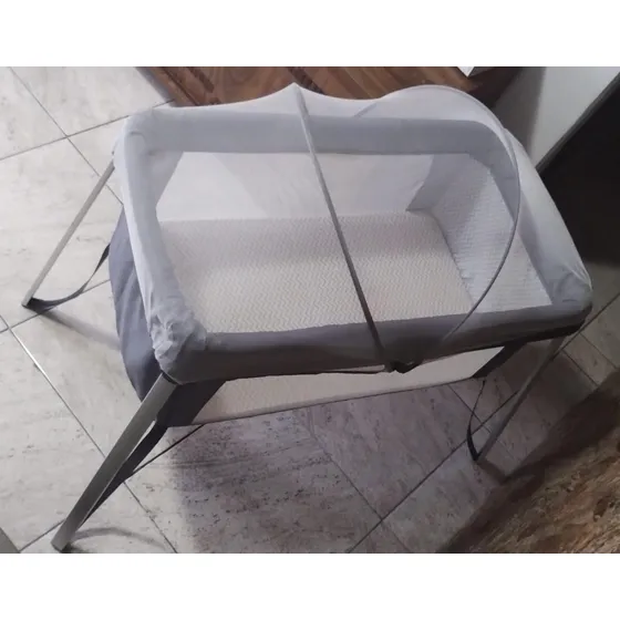 Berço Dobrável E Portátil Com Mosquiteiro Cinza Clingo Bebe
