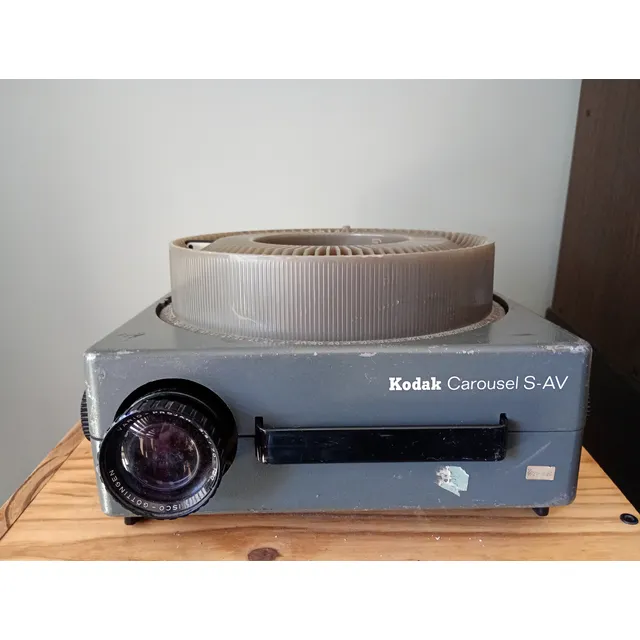Proyector De Diapositivas Kodak Carousel S-av Funcionando