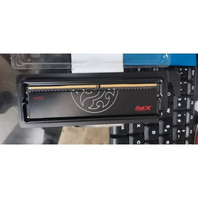 Memoria Ram Xpg Black Hunter Ddr4 16gb 3000mhz Poco Uso