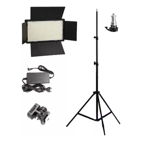 Iluminador Led 600 Com Tripé y Fonte Bicolor Youtuber Cor da estrutura Preto 127/220V Equifoto KITROLED600