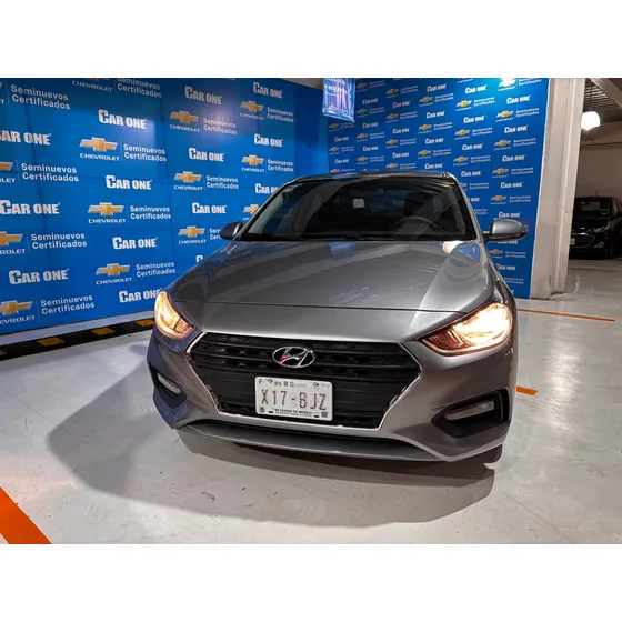 Hyundai Accent 1.6 Sedan Gl Mid Aut
