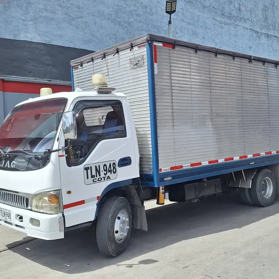 Jac Publico, Doble Llanta, 5 Ton. Motor Kummis, Freno De Air